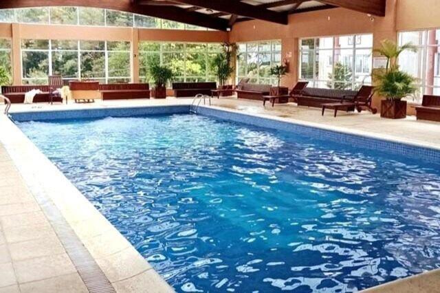 Apartamento No Residencial Village No Centro De Gramado, Com Piscina Aquecida E Hidromassagem Luaran gambar
